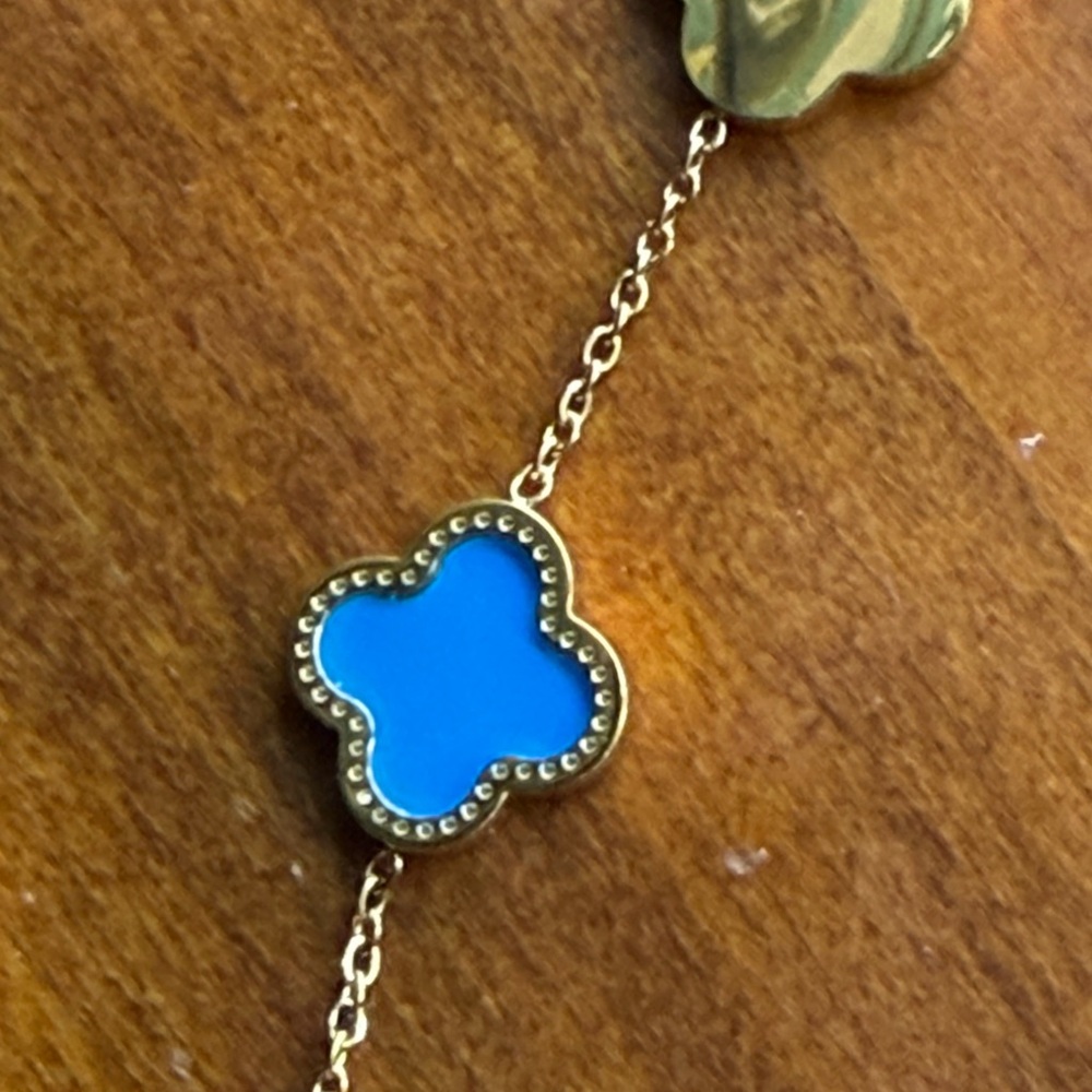 Clover Style Bracelet - Gold - Blue - Picture 5 of 10